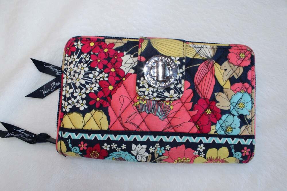 Vera Bradley Quilted Floral Print Turn-Lock Zip-Around Clutch Wallet